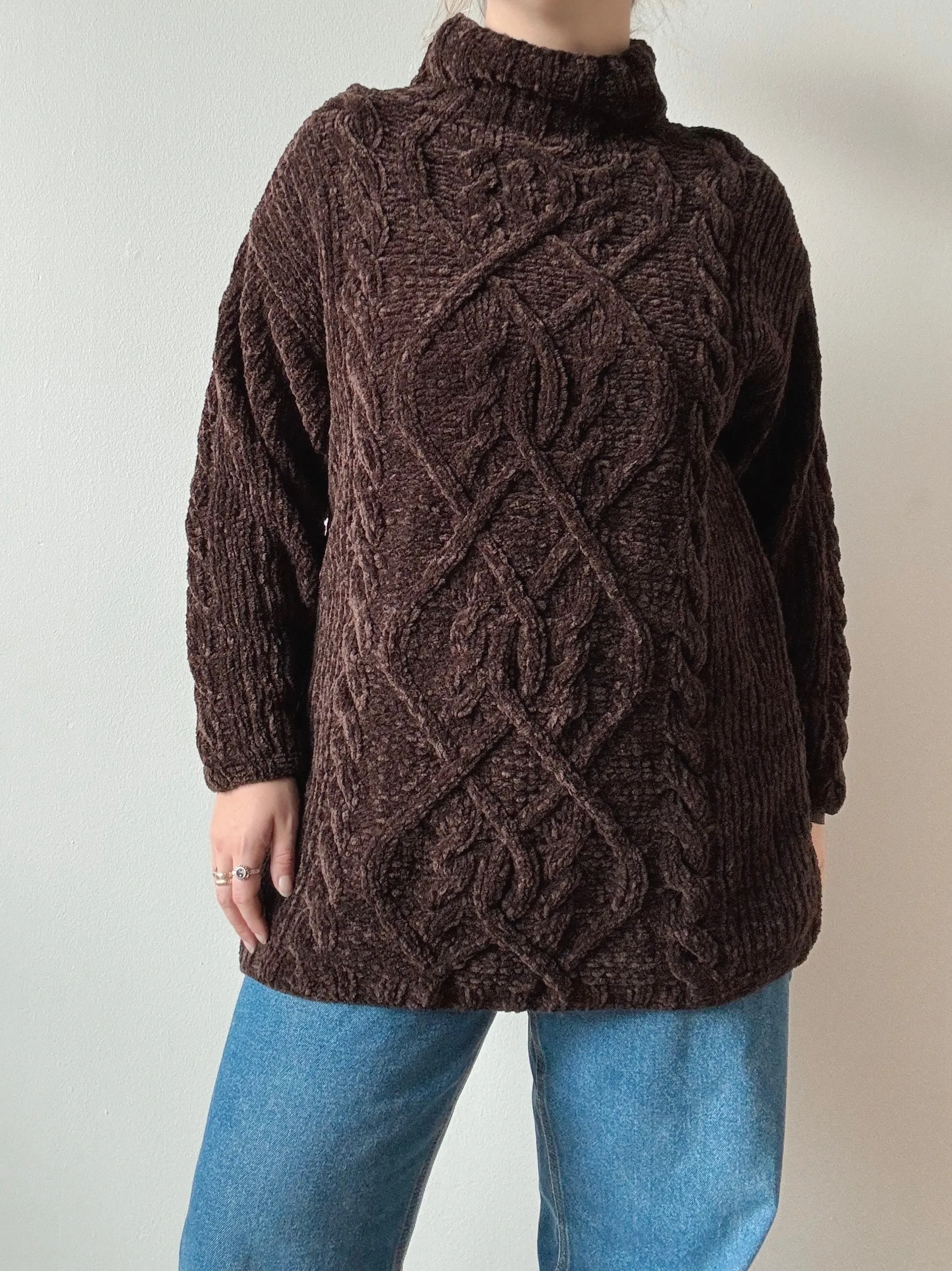 90s Vintage Express Brown Chenille Hand-Knit Sweater (M)
