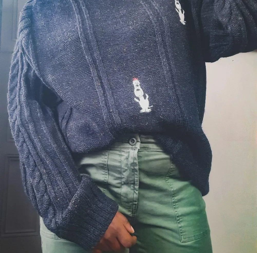 Studio Adventures 1994 Turner ENT CO. Unisex Sweater Size XL